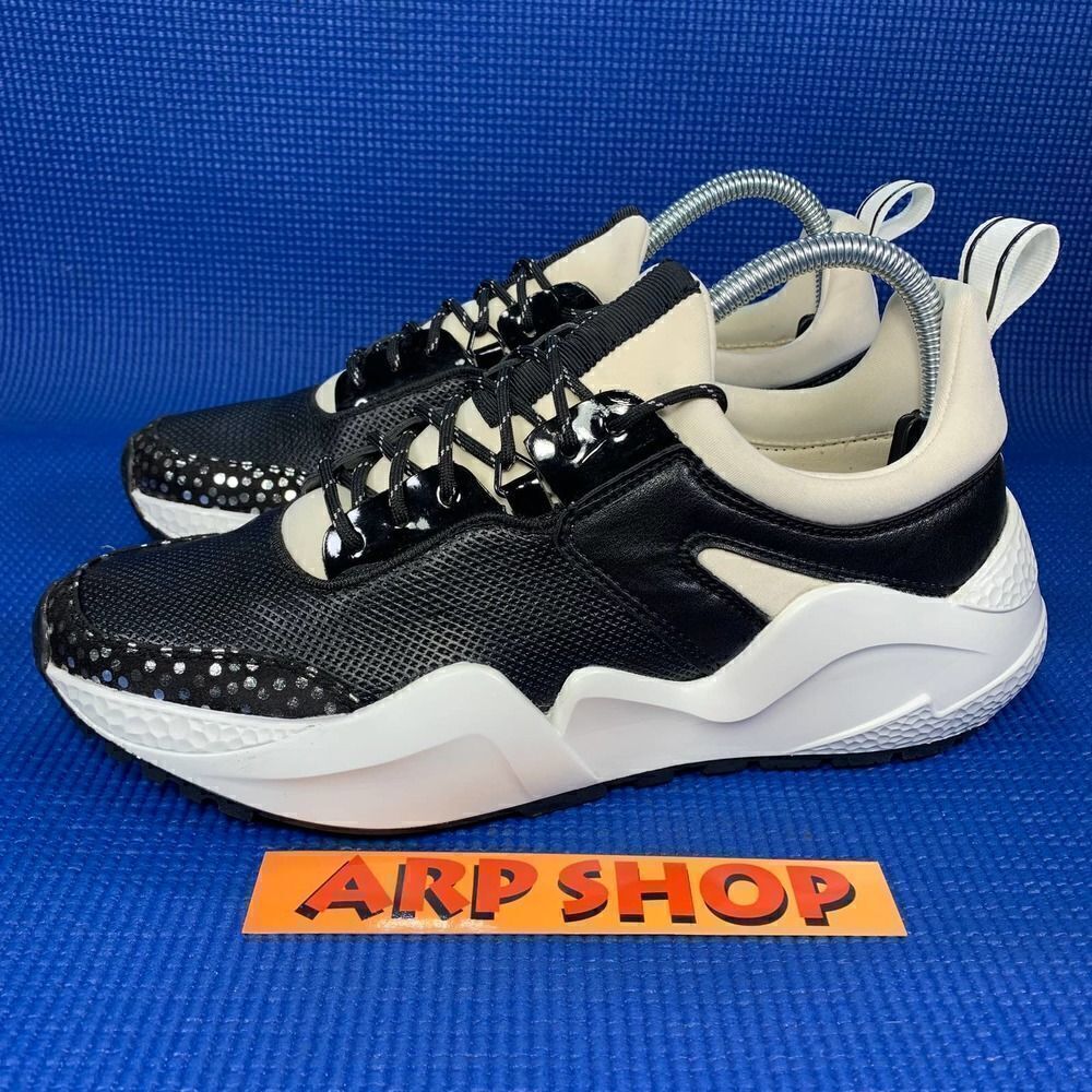 KENNETH COLE MIRANDA Women`s Size 8.5 - Black/White Fashion Shoes Sneakers